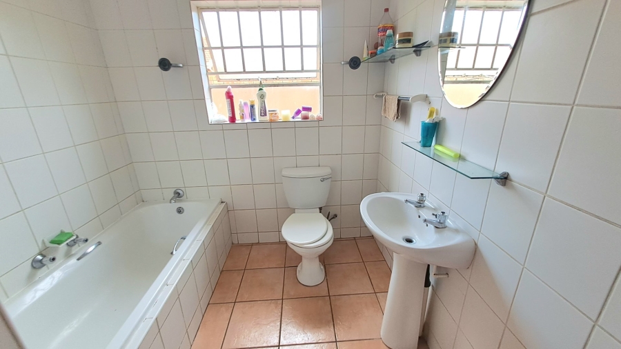 3 Bedroom Property for Sale in Universitas Free State